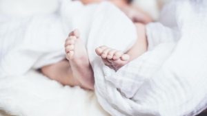 France: un bébé naît avec deux dents
