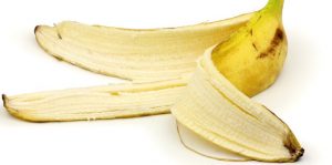 Les médecins déconseillent aux hommes d’utiliser la peau de banane pour se masturber